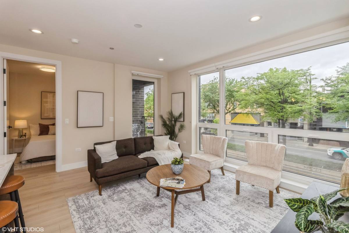 Apartment for rent at 3043 W Irving Park Rd #502, Chicago, IL 60618