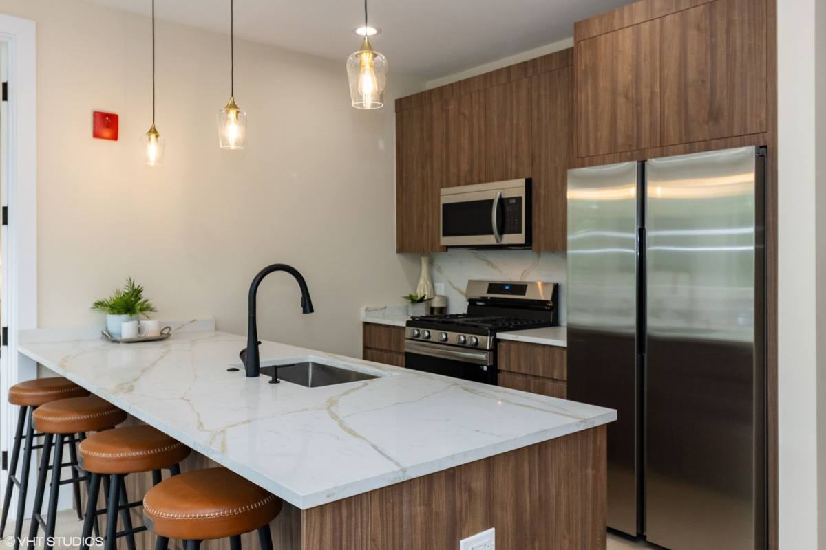 Apartment for rent at 3043 W Irving Park Rd #502, Chicago, IL 60618