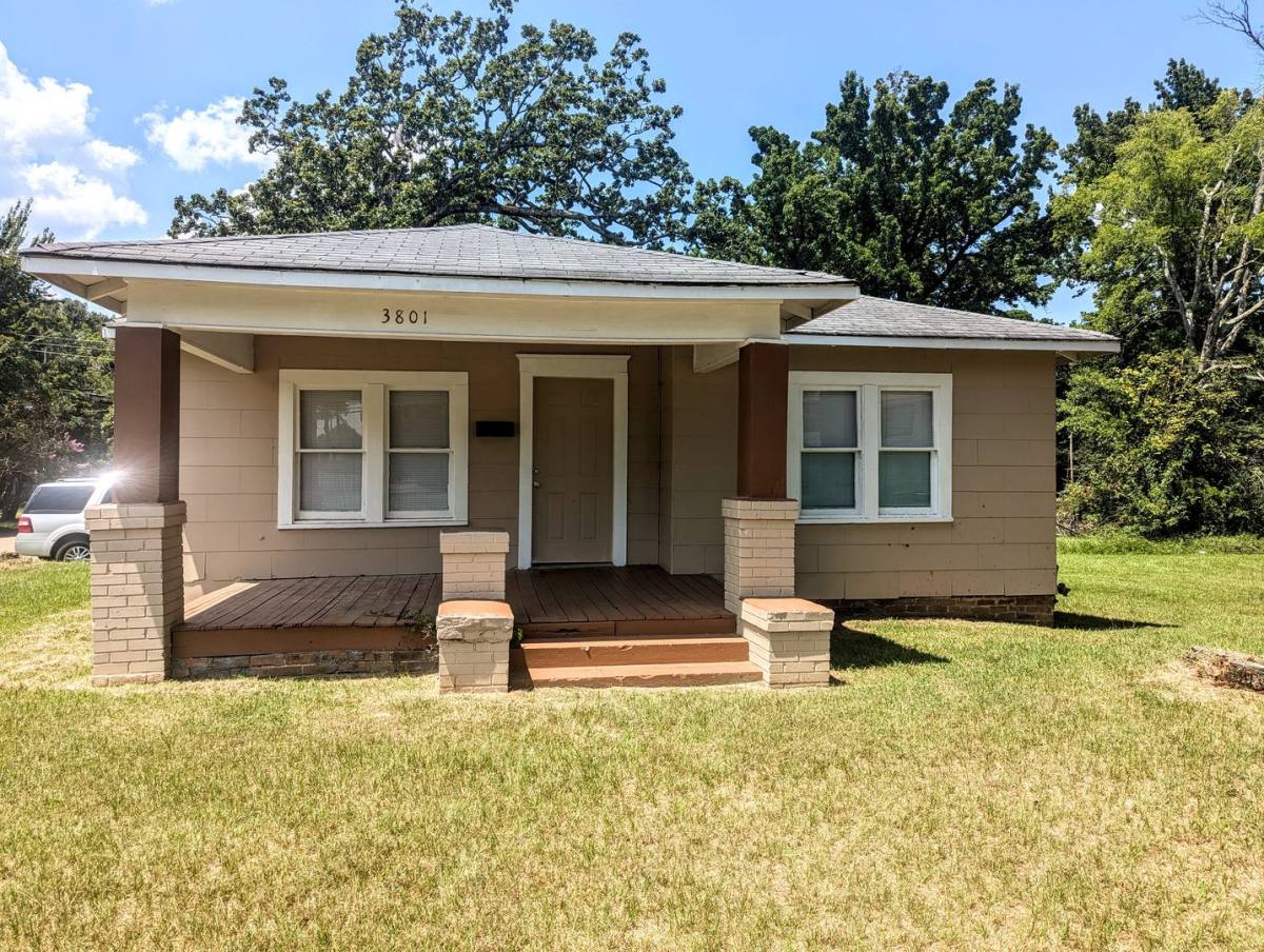 House for rent at 3801 Hazel St, Texarkana, TX 75503