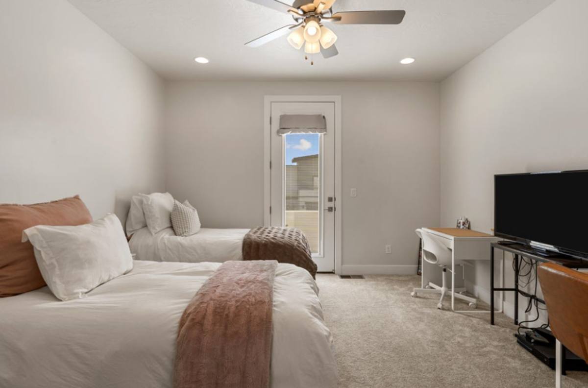 Townhouse for rent at 4118 S Baywood Dr, Washington, UT 84780