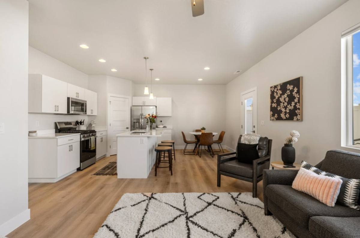 Townhouse for rent at 4118 S Baywood Dr, Washington, UT 84780