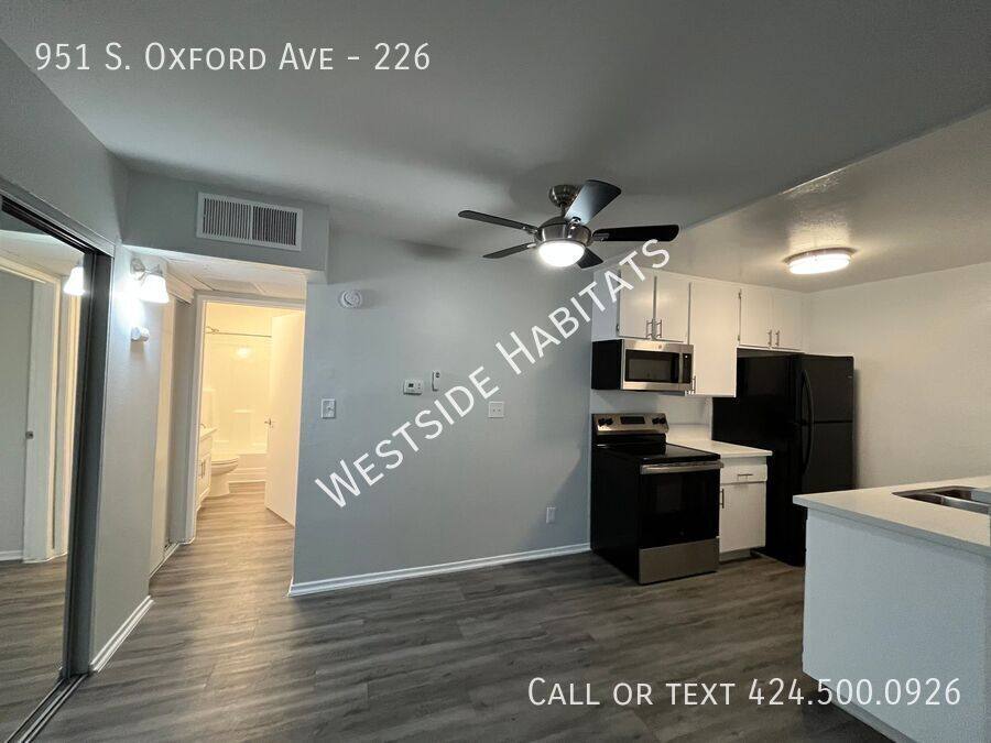 Apartment for rent at 951 S Oxford Ave, Los Angeles, CA 90006