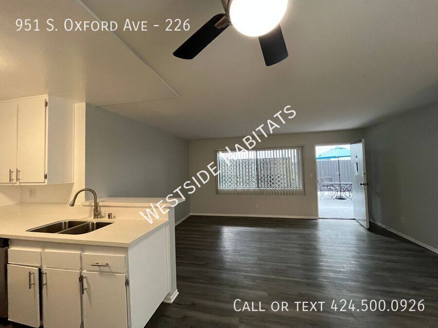 Apartment for rent at 951 S Oxford Ave, Los Angeles, CA 90006