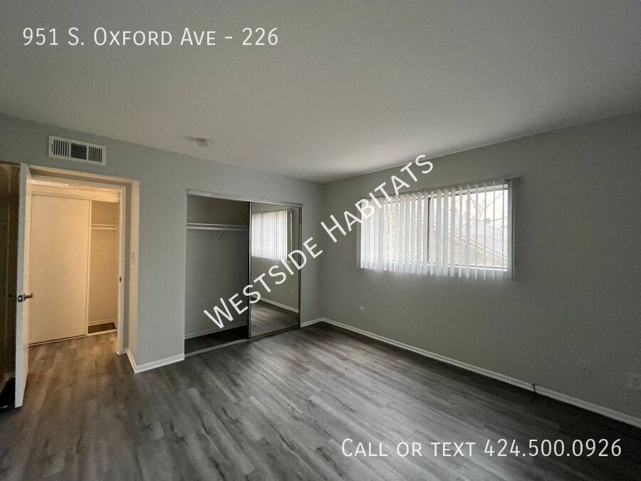 Apartment for rent at 951 S Oxford Ave, Los Angeles, CA 90006