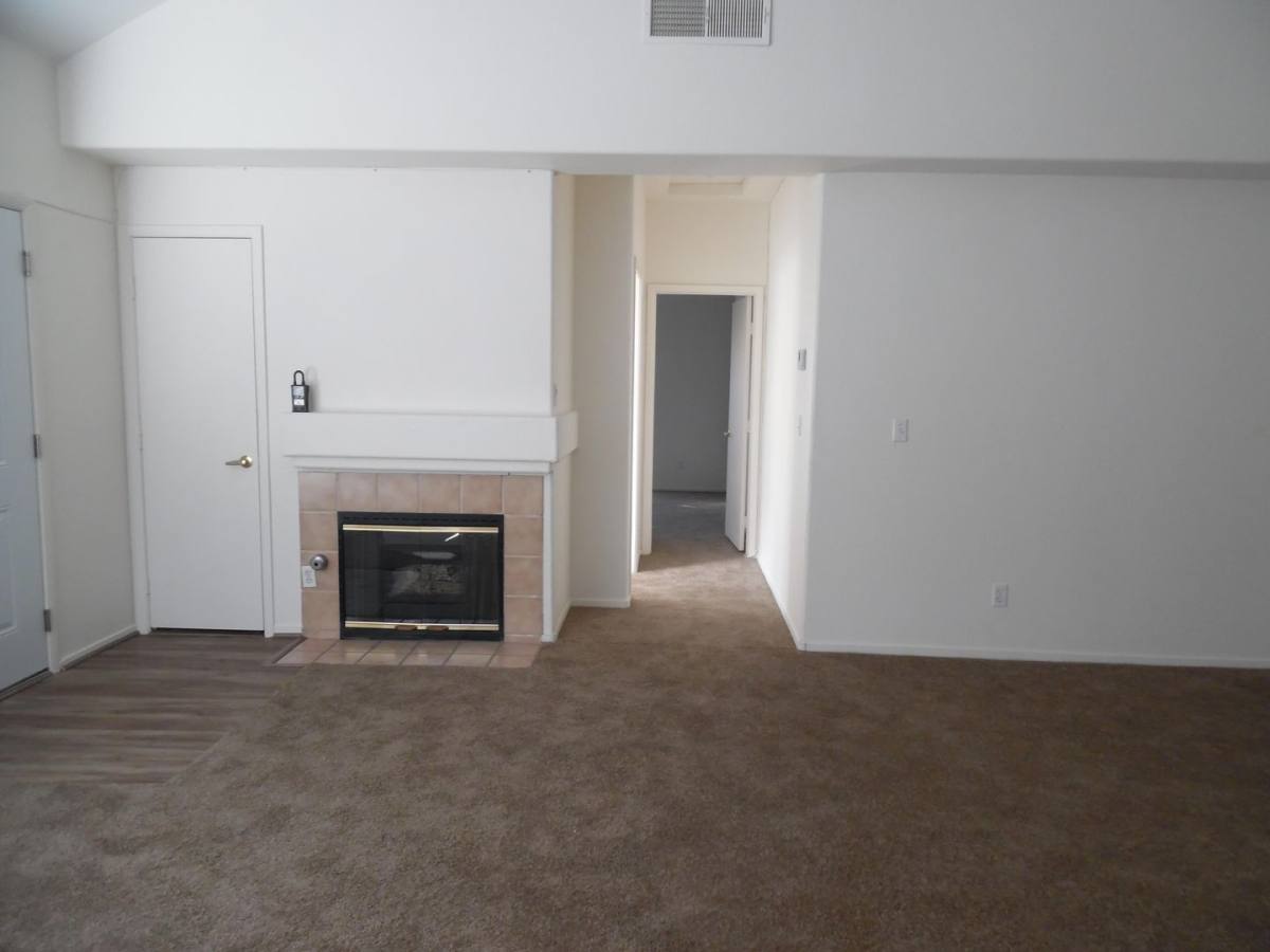 Apartment for rent at 5125 W Reno Ave, Las Vegas, NV 89118