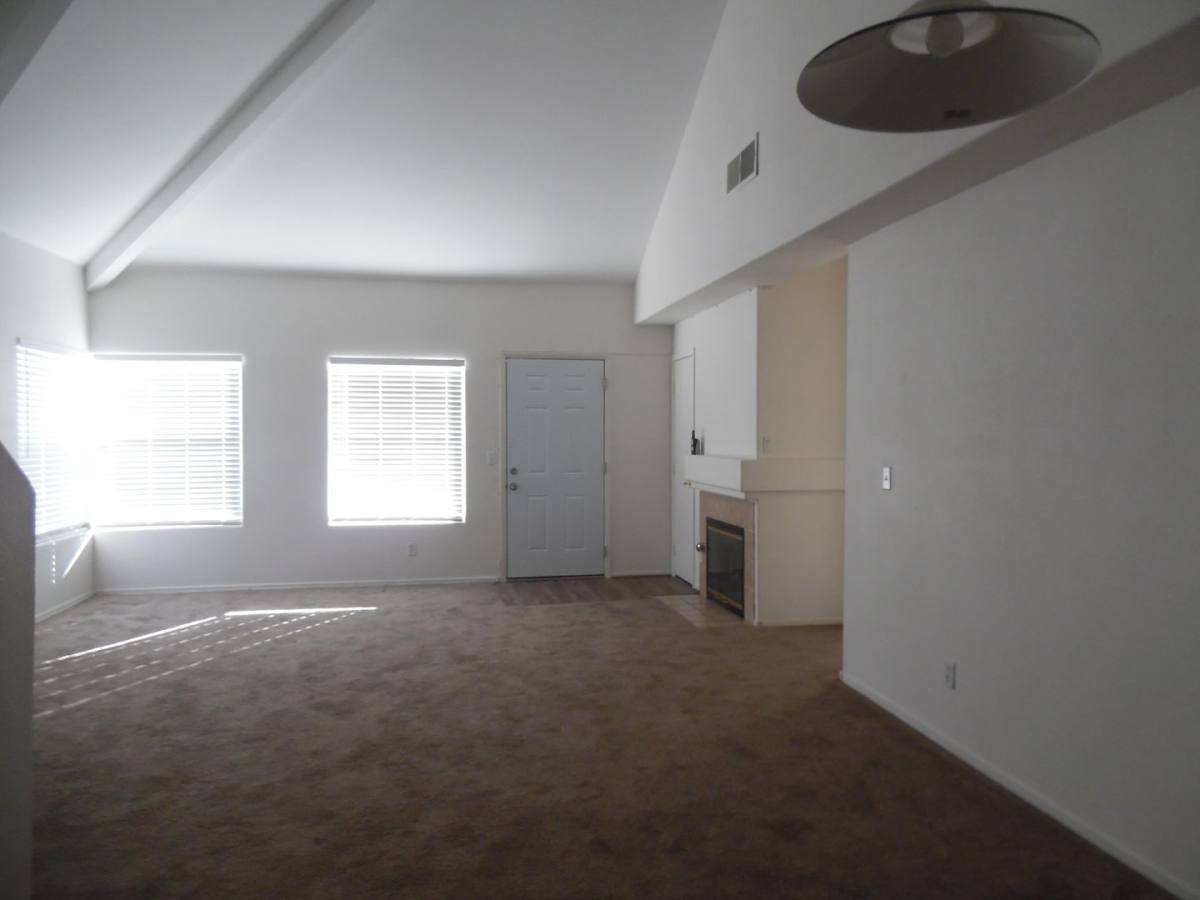 Apartment for rent at 5125 W Reno Ave, Las Vegas, NV 89118