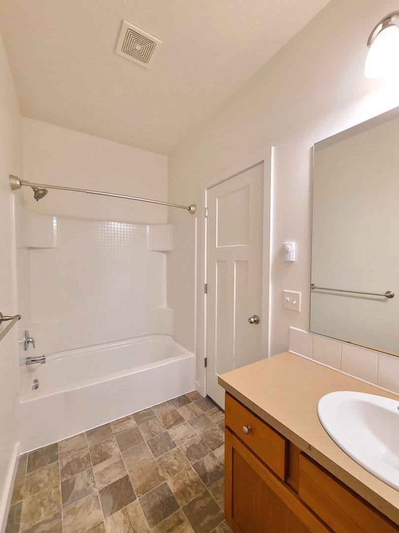 Townhouse for rent at 6022 N Wiscomb, Spokane, WA 99208