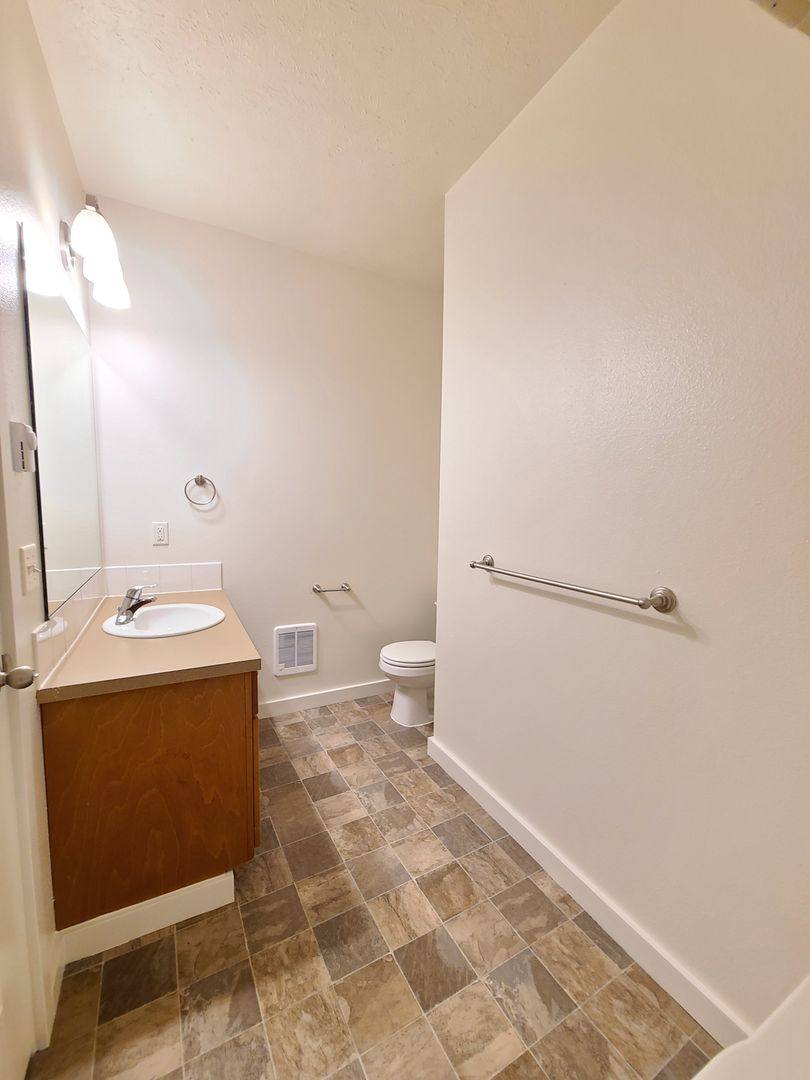 Townhouse for rent at 6022 N Wiscomb, Spokane, WA 99208