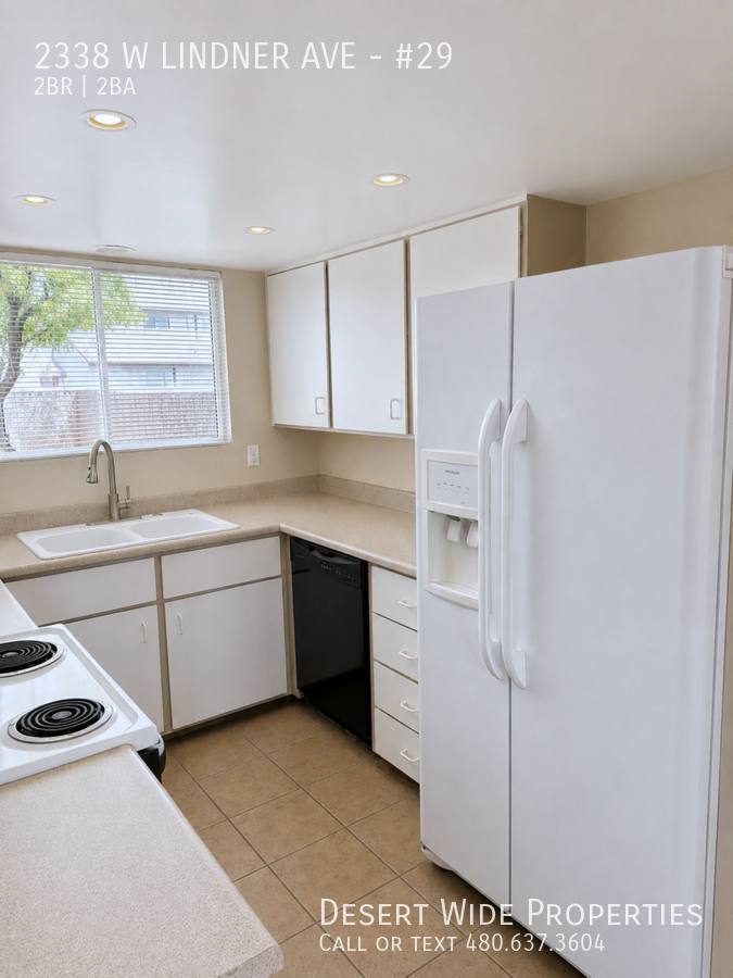 Townhouse for rent at 2338 W Lindner Ave, Mesa, AZ 85202