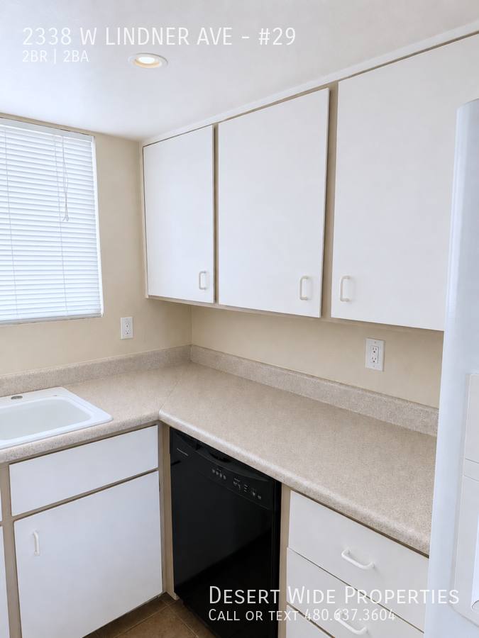 Townhouse for rent at 2338 W Lindner Ave, Mesa, AZ 85202
