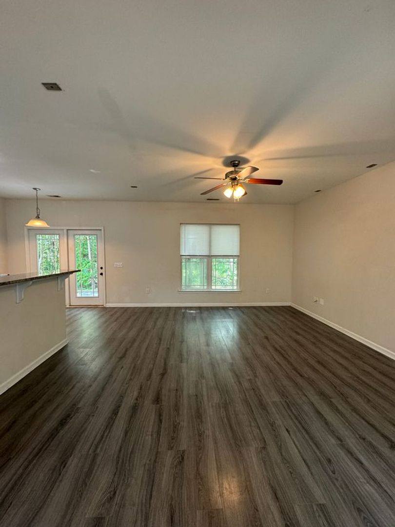 House for rent at 670 Summer Hill Way, Richmond Hill, GA 31324