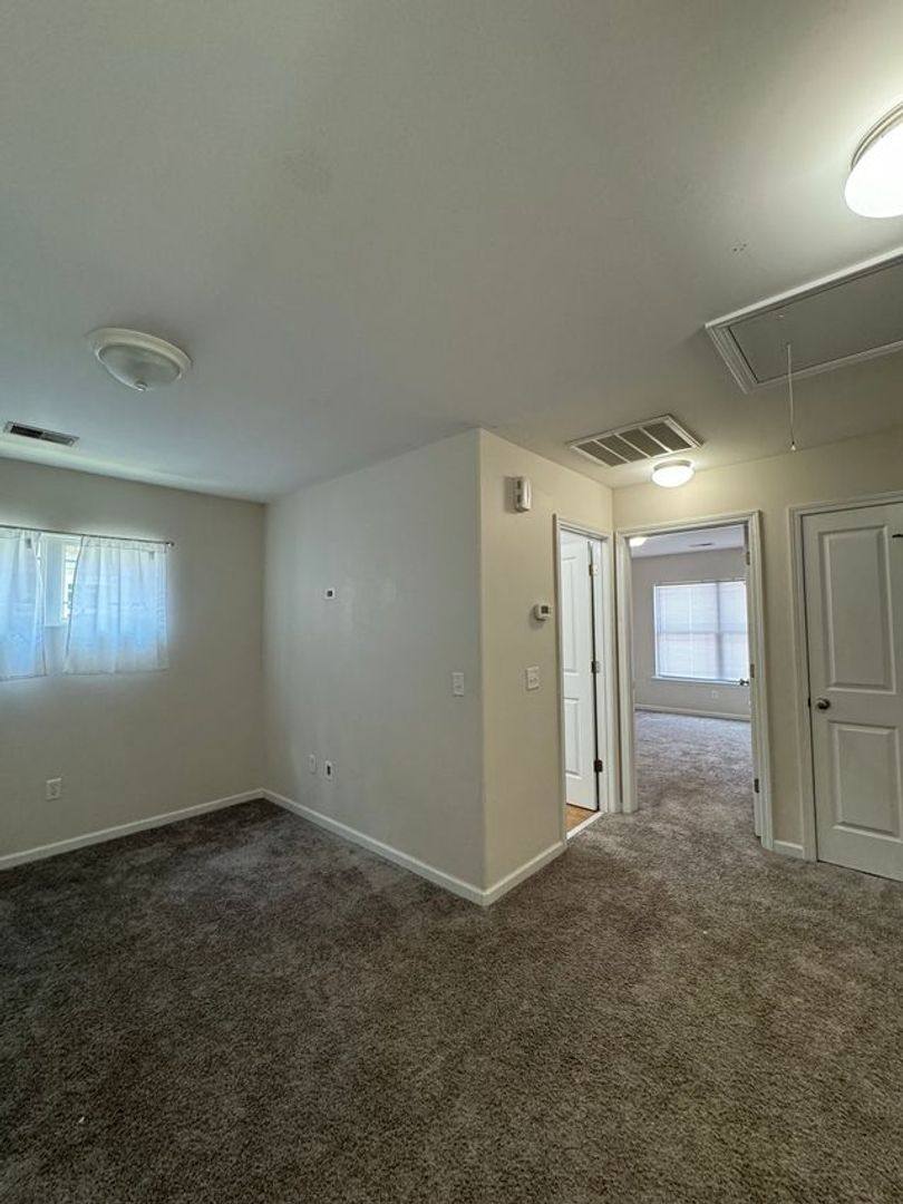 House for rent at 670 Summer Hill Way, Richmond Hill, GA 31324