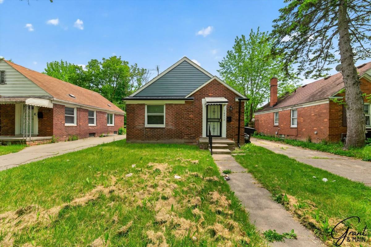 House for rent at 16212 Maddelein St, Detroit, MI 48205