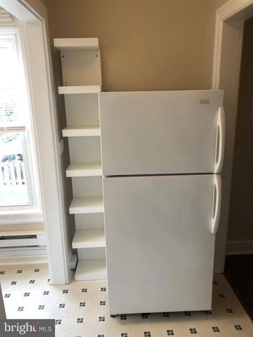 Apartment for rent at 116 E Locust St - 2nd Floor, Mechanicsburg, PA 17055