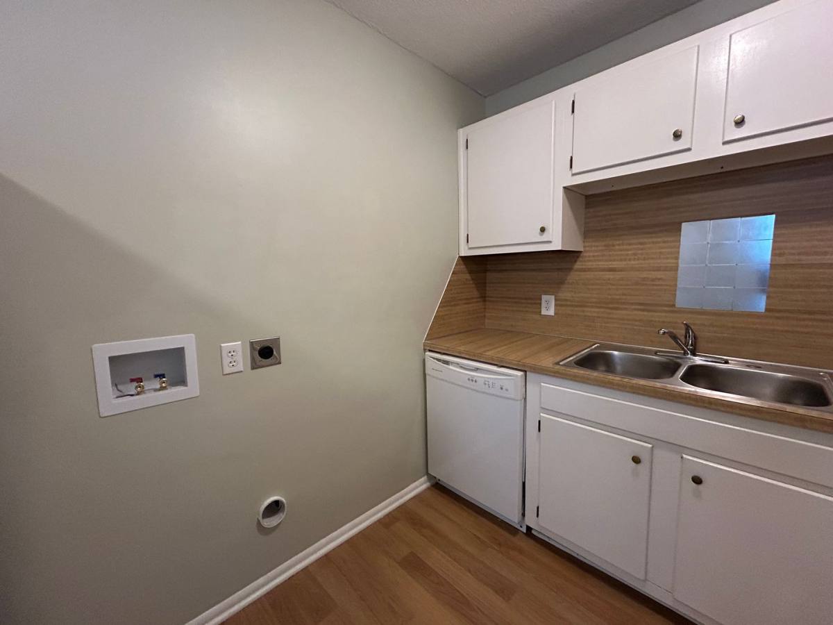 Condo for rent at 3816-H Country Club Rd, Winston Salem, NC 27104