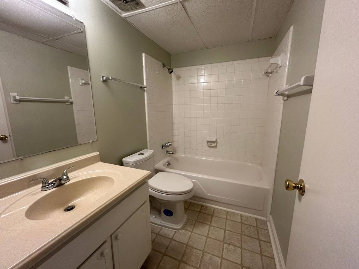 Condo for rent at 3816-H Country Club Rd, Winston Salem, NC 27104