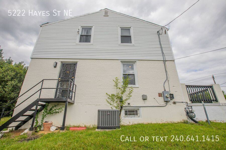 Townhouse for rent at 5222 Hayes St NE, Washington, DC 20019