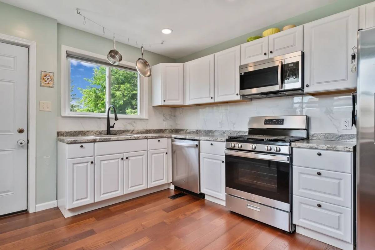 House for rent at 637 Bigelow St, Pittsburgh, PA 15207