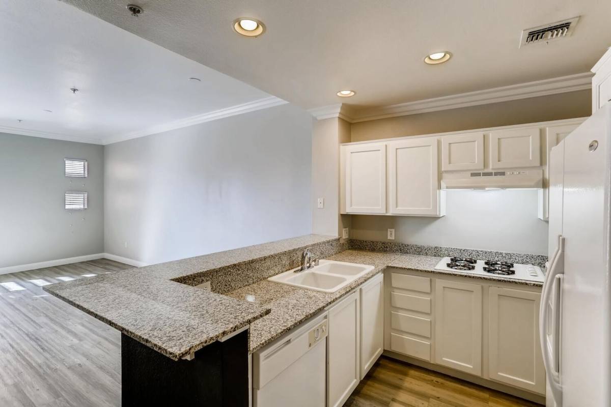 Condo for rent at 19 E Agate Ave, Las Vegas, NV 89123