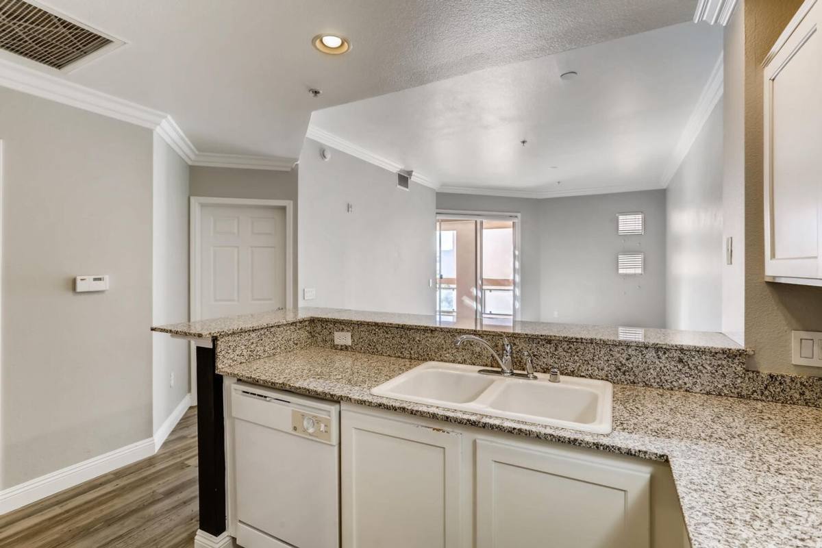 Condo for rent at 19 E Agate Ave, Las Vegas, NV 89123