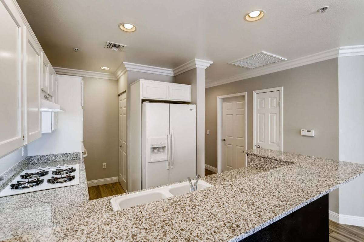 Condo for rent at 19 E Agate Ave, Las Vegas, NV 89123