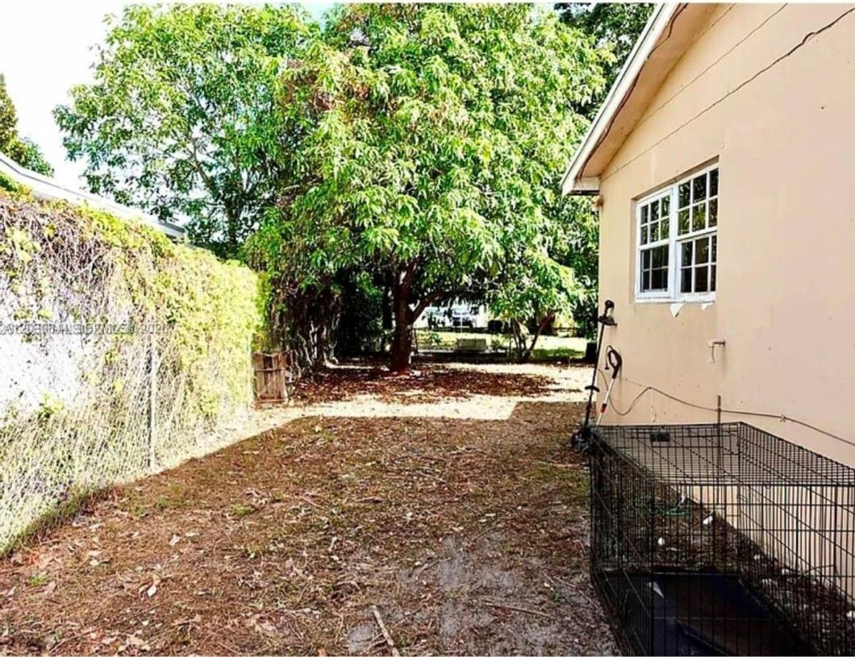 House for rent at 20021 NW 14th Ave, Miami, FL 33169
