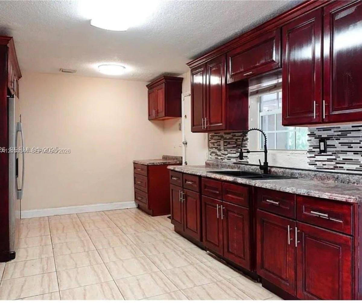 House for rent at 20021 NW 14th Ave, Miami, FL 33169