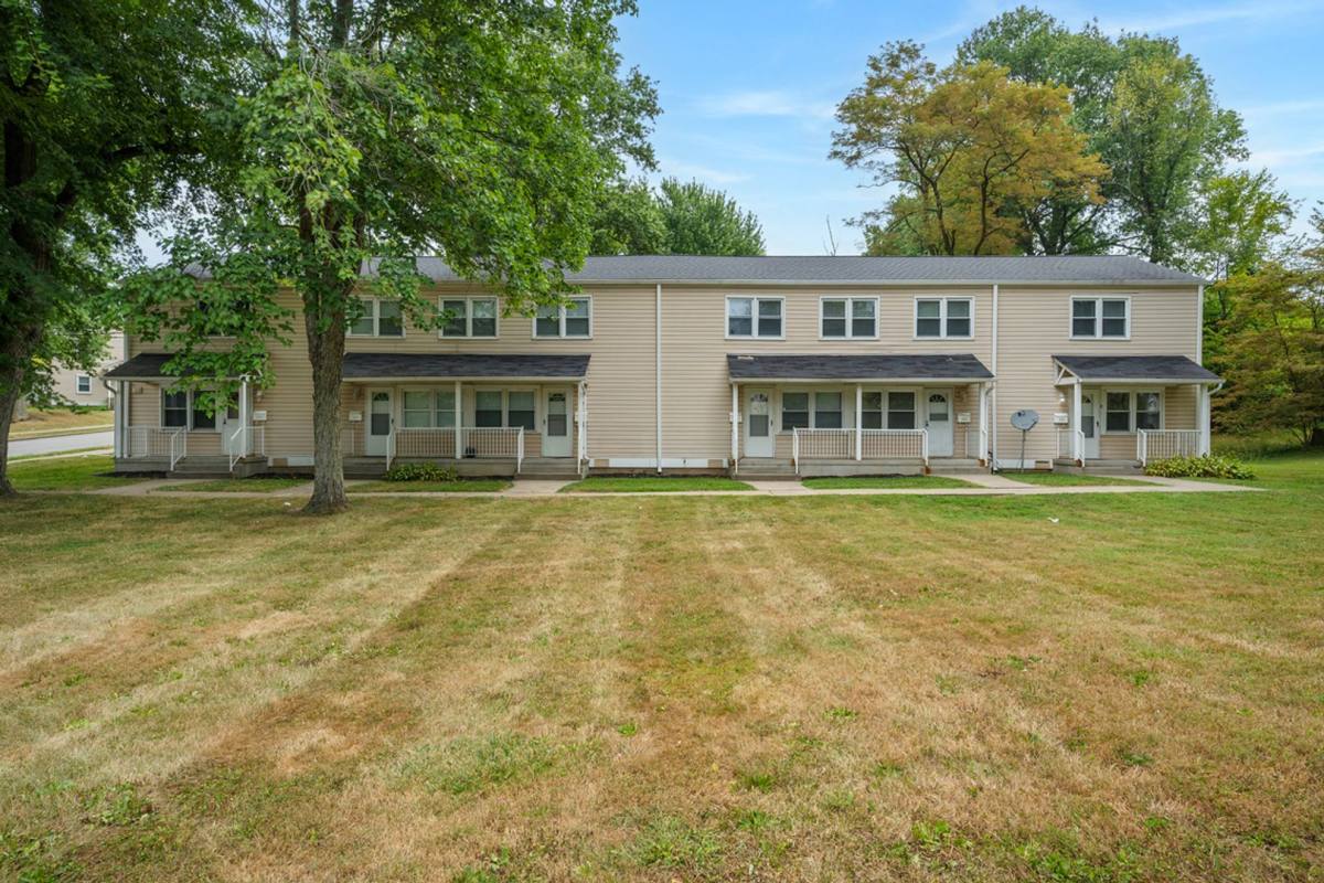 Townhouse for rent at 16 Midland Heights Circle #A, Midland, PA 15059
