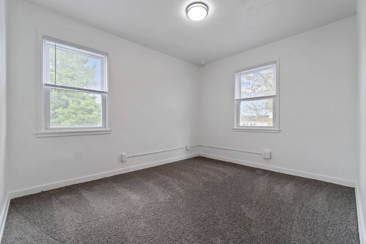 Townhouse for rent at 38 Midland Heights Circle #C, Midland, PA 15059