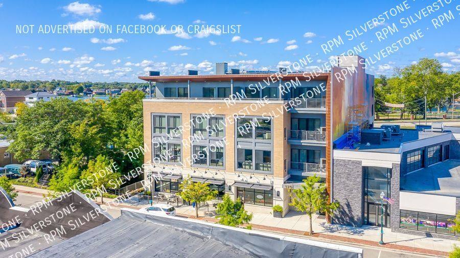 Apartment for rent at 120 S Broadway #300, Lake Orion, MI 48362
