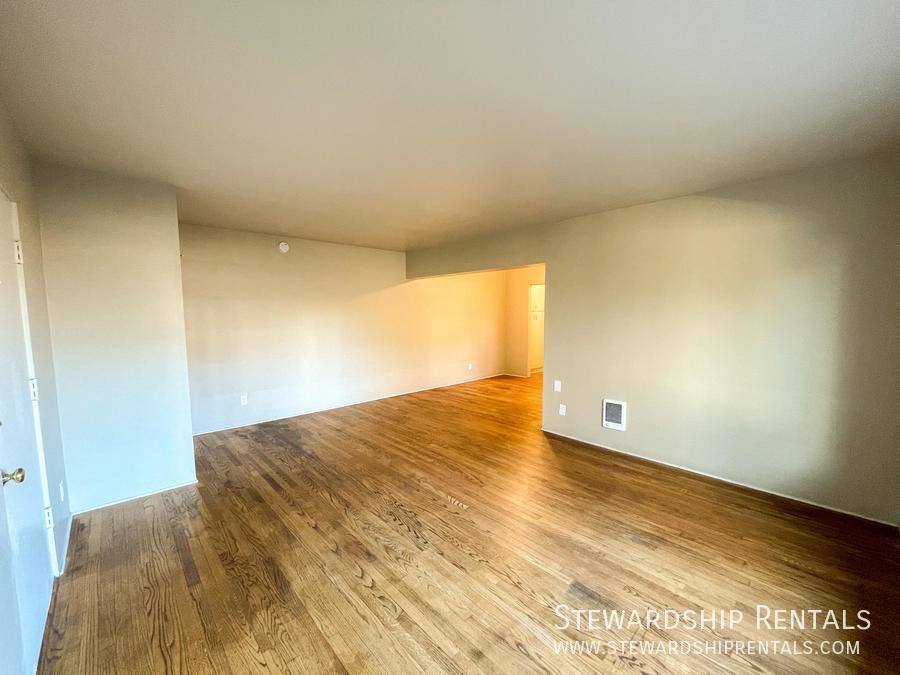 Apartment for rent at 350 E 18th Ave #4, Eugene, OR 97401