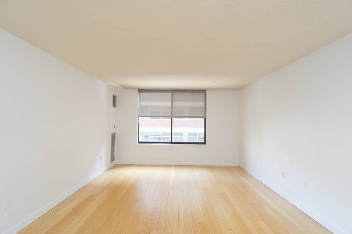 Condo for rent at 1301 20th St NW #516, Washington, DC 20036