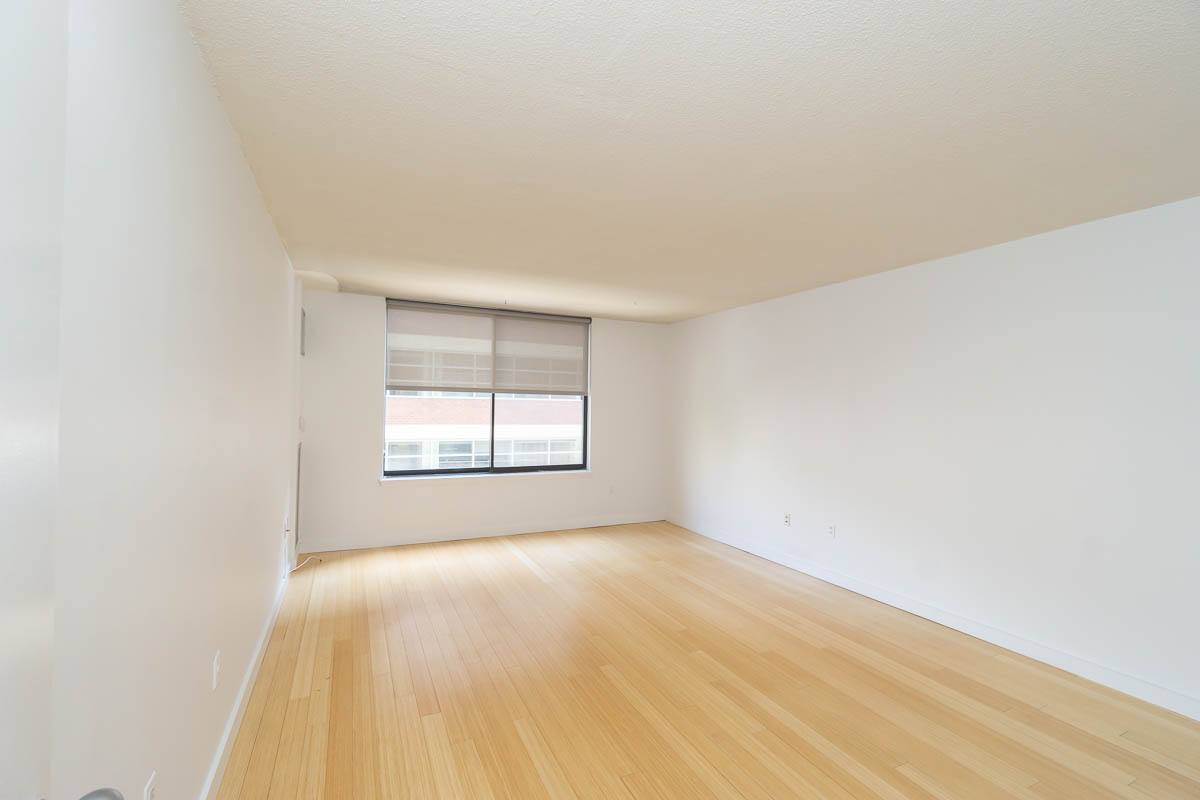 Condo for rent at 1301 20th St NW #516, Washington, DC 20036