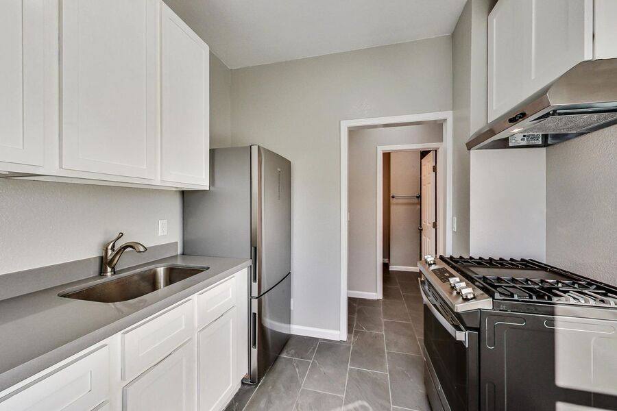 Apartment for rent at 1000 18th St #8, Oakland, CA 94607