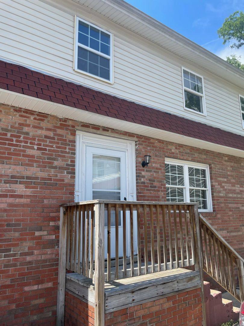 Apartment for rent at 3228 Kanawha Terrace, Saint Albans, WV 25177