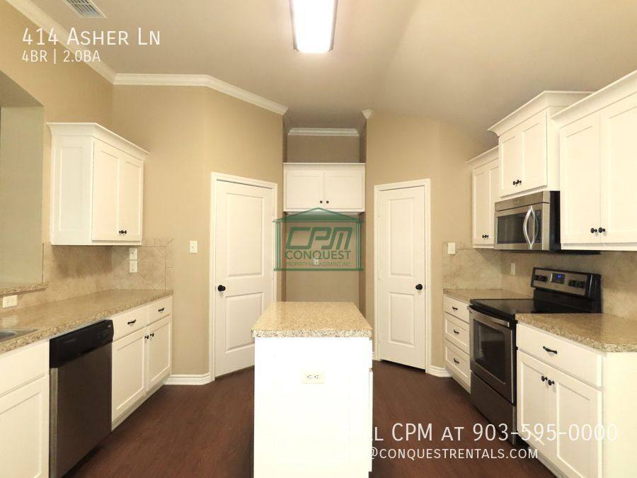 House for rent at 414 Asher Lane, Lindale, TX 75771