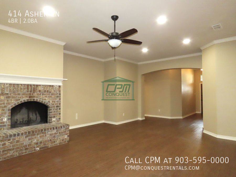 House for rent at 414 Asher Lane, Lindale, TX 75771
