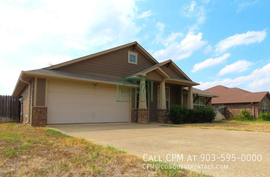 House for rent at 414 Asher Lane, Lindale, TX 75771