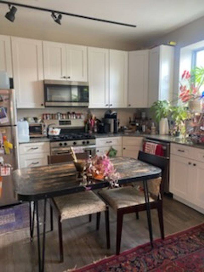Apartment for rent at 635 Girard Ave #D, Philadelphia, PA 19123
