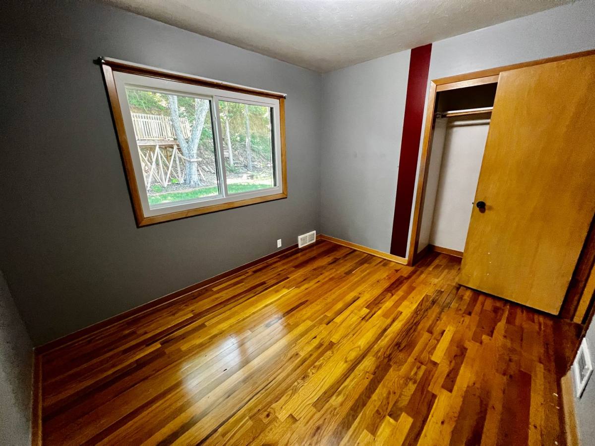 House for rent at 33 Susan Lane, Council Bluffs, IA 51503