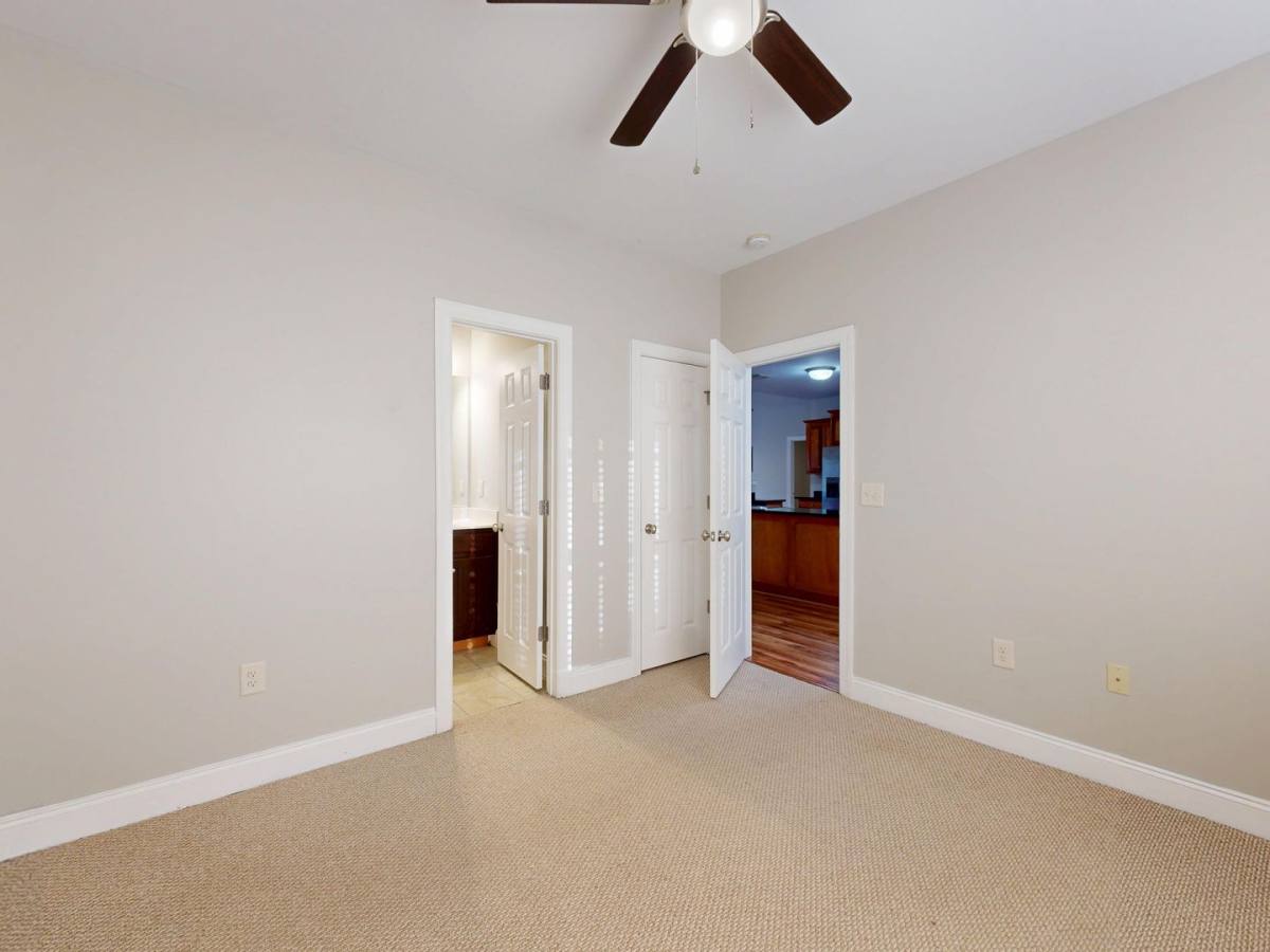 House for rent at 176 Garrett Dr, Eatonton, GA 31024