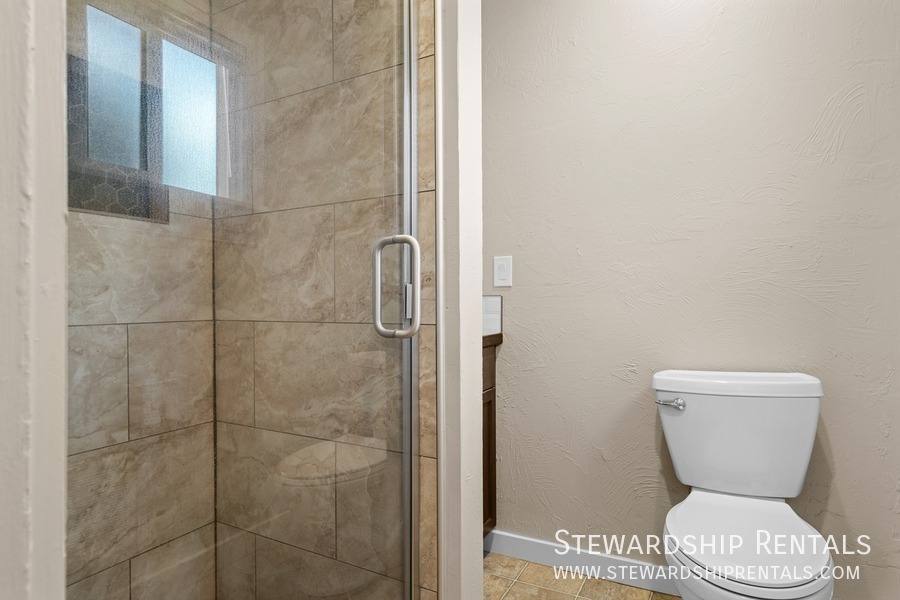 Apartment for rent at 2024 Emerald St #4, Eugene, OR 97403