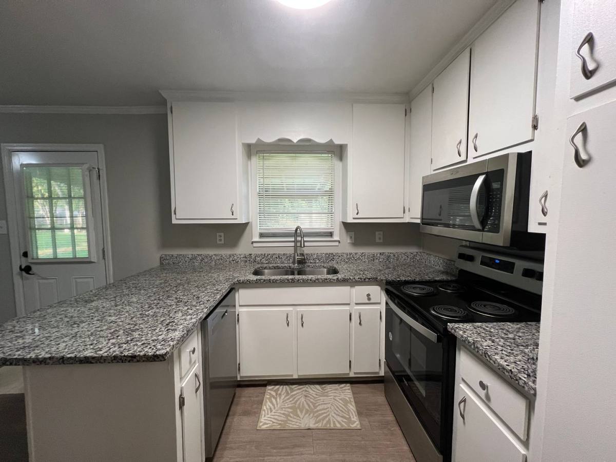 House for rent at 107 Richmond Way, Prattville, AL 36066
