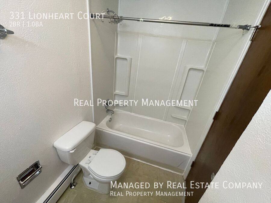 House for rent at 331 Lionheart Court, Anchorage, AK 99508