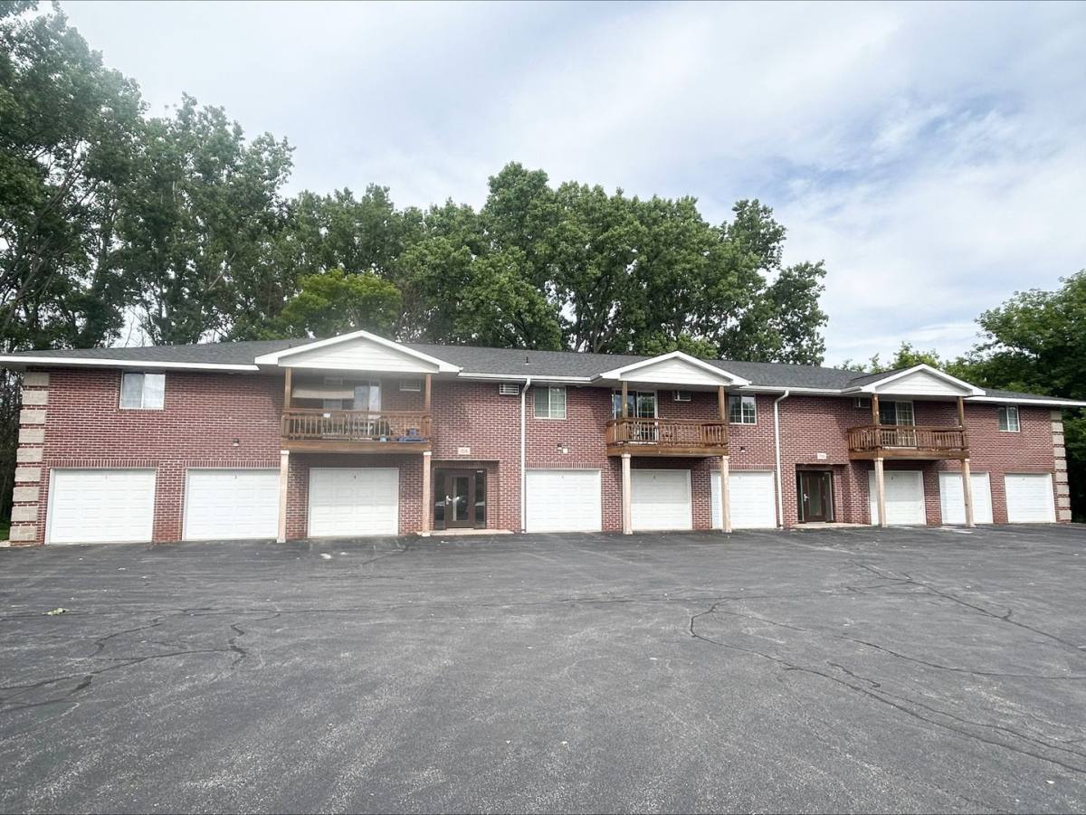Apartment for rent at 1516 & 1518 Redstone Trail, Green Bay, WI 54313