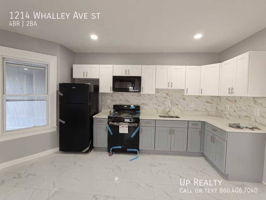 House for rent at 1214 Whalley Ave St, New Haven, CT 06515