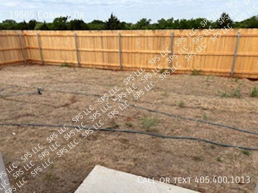 House for rent at 19505 Conway Dr, Edmond, OK 73012
