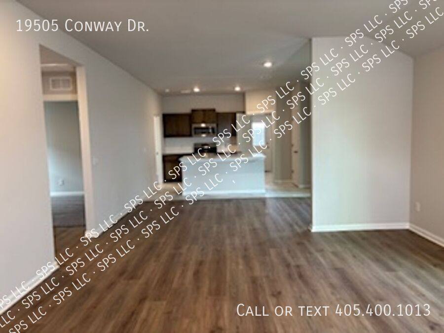 House for rent at 19505 Conway Dr, Edmond, OK 73012