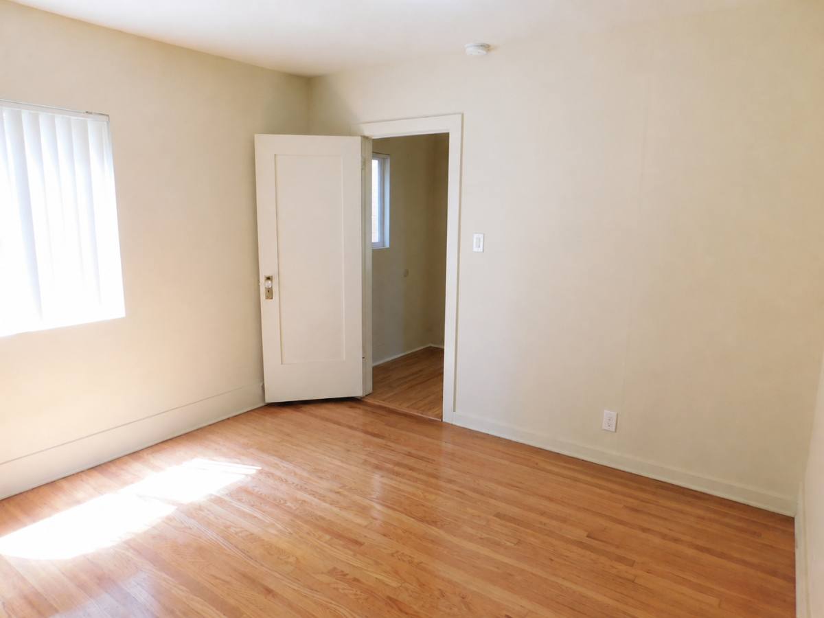 Apartment for rent at 1250 E Villa St, Pasadena, CA 91106