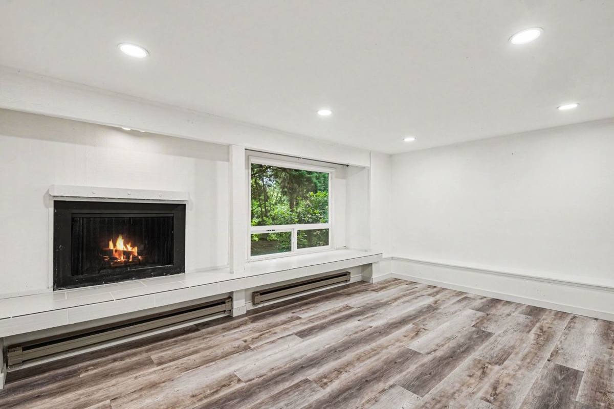 Condo for rent at 7573 Old Redmond Rd, Redmond, WA 98052